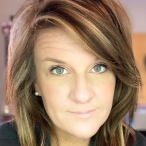 Meet your Posher, Myra